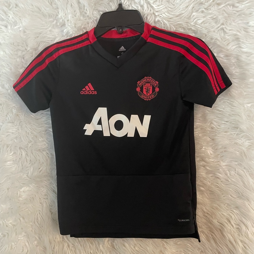 Manchester United AON Adidas Climacool Youth Training Football Jersey. Small